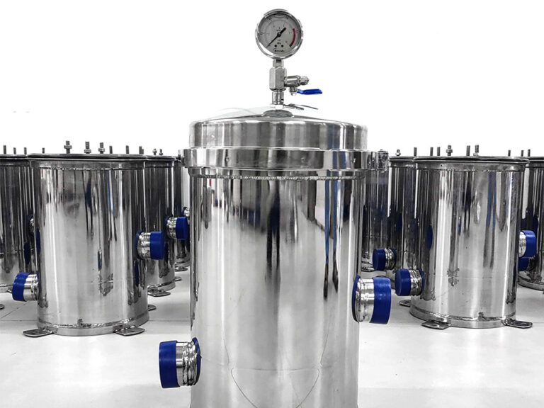 Safe Lid Opening Procedure for Pressurized Filter Housings 1 Порядок безопасного открывания крышки корпусов фильтров, находящихся под давлением